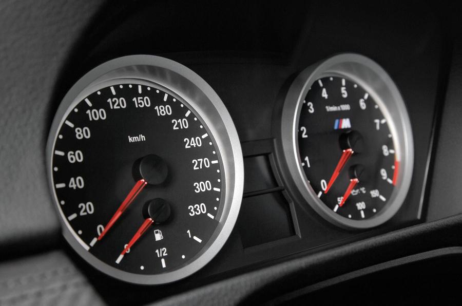  BMW M3 2008 года  (фото 26 из 219)